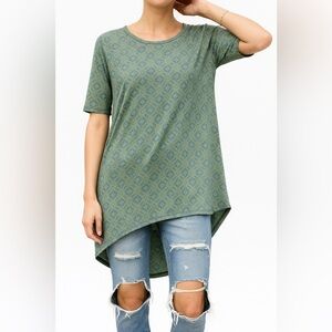 New LulaRoe Irma Grey & Yellow Pattern Tunic Top